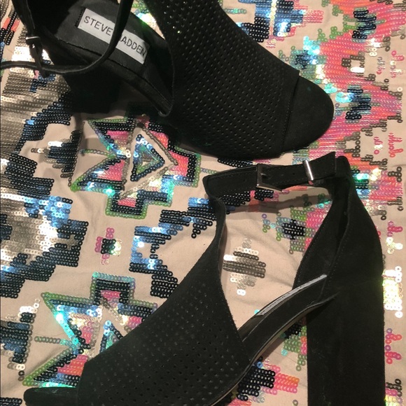 Sandals - Picture 6 of 8